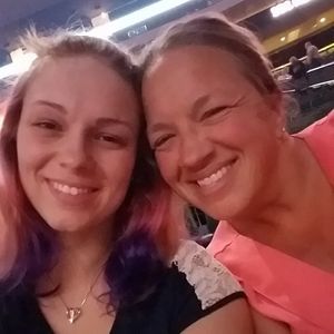 Meet your Posher, Holly